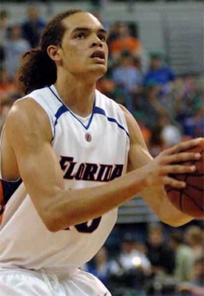 Joakin Noah durante un encuentro de Florida.