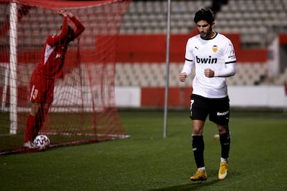 Guedes celebra uno de sus goles este miércoles en el Olímpico de Tarrassa.