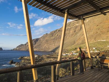 Mirador en el pueblo pesquero de Las Puntas, en el extremo noreste del valle del Golfo, en El Hierro.