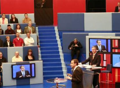 José Luis Rodríguez Zapatero, durante su intervención en el estreno de <i>Tengo una pregunta para usted. </i>