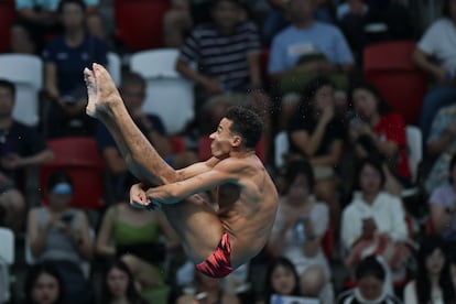 Ahmed Farouk, del equipo de Egipto, durante los preliminares de trampolín 3 metros, este jueves.