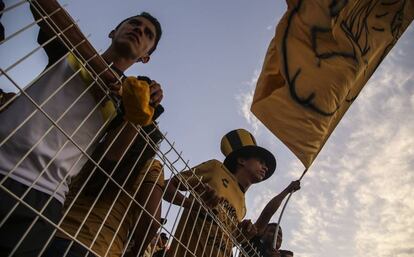 Aficionados del equipo de Dorados.