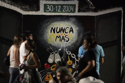 Un mural en un acto de memoria por la tragedia de Cromañón, en 2014, diez años después de los hechos.