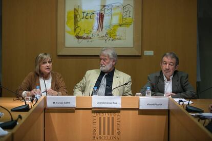 Maria Teresa Cabr&eacute;, Joandom&egrave;nec Ros i Vicent Pitarch.