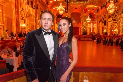 Nicolas Cage y Erika Koike.