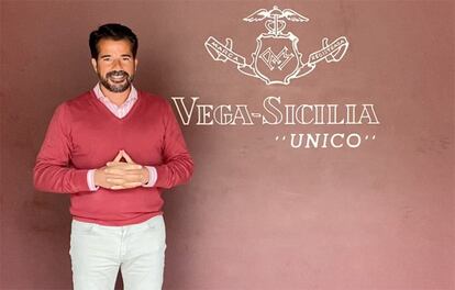 Dieciséis de los más prestigiosos bodegueros de España, entre ellos Vega Sicilia, González Byass, Pazo de Señorans o Marqués de Riscal, se han unido para liderar la iniciativa #Cercadelvino, y hacer un llamamiento al sector vinícola para hacer frente a la crisis. 