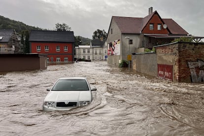 Vía inundada en la localidad checa de Jesenik, el 15 de septiembre. 