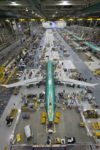 Ensamblaje del 737 MAX en la planta de Boeing en Renton (EE UU)