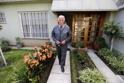 Dario Rivas Cando, de 93 a&ntilde;os, en su casa de Buenos Aires.