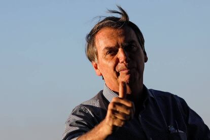 Bolsonaro chega ao Palácio do Planalto, em Brasília, nesta terça-feira, após passar os últimos dias internado em São Paulo, onde passou por cirurgia