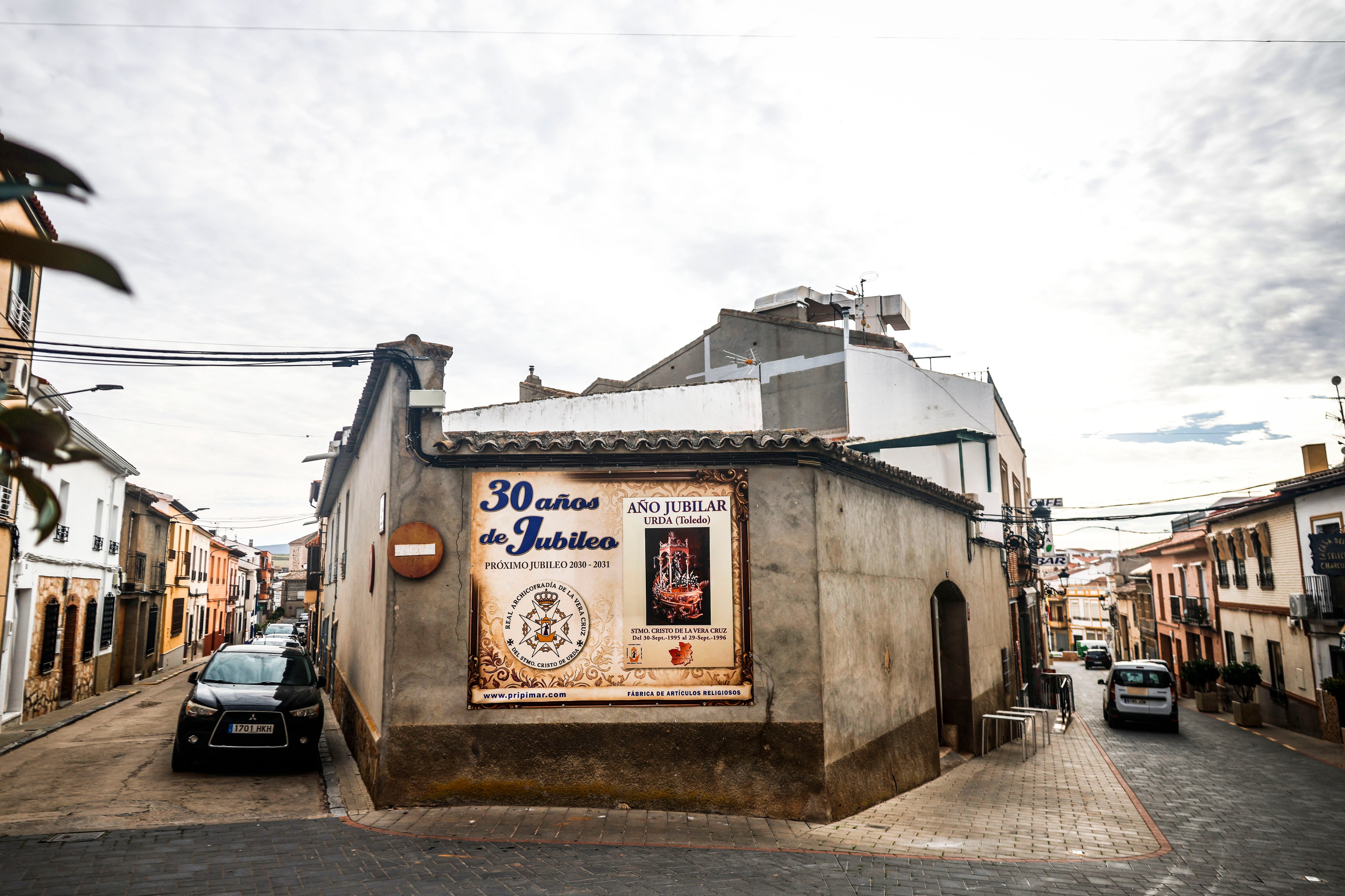 Cartel del año jubilar en una de las calles de Urda, en Toledo. 