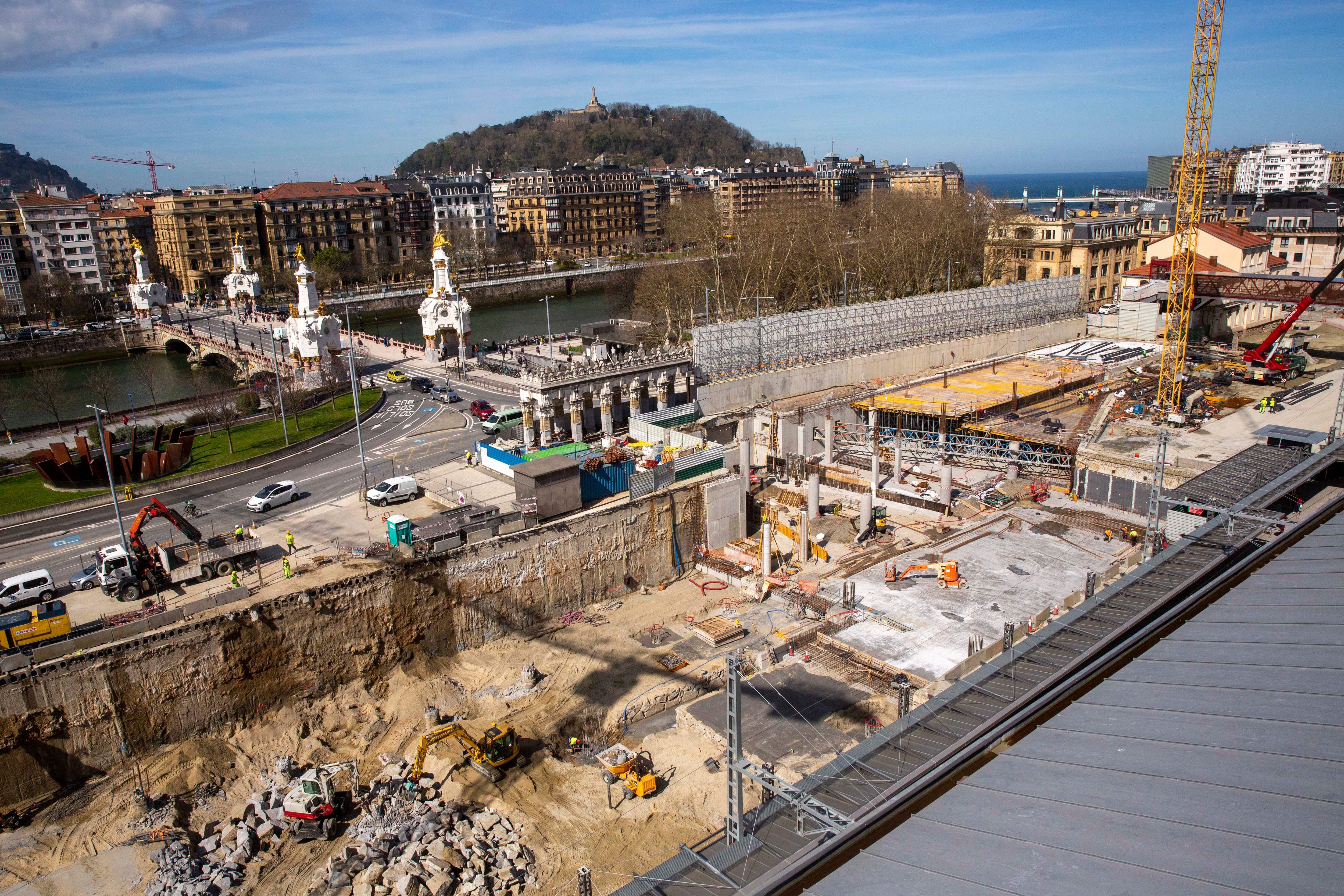 Construcción de la nueva estación del AVE en San Sebastián.