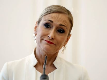 Cifuentes anunciant la dimissió com a presidenta de Madrid.