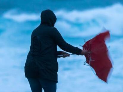 Asturias, Aragón, Cantabria, Cataluña, Galicia, Castilla y León y País Vasco, en alerta por fuentes vientos, olas de hasta siete metros y lluvias de 60 litros en 12 horas