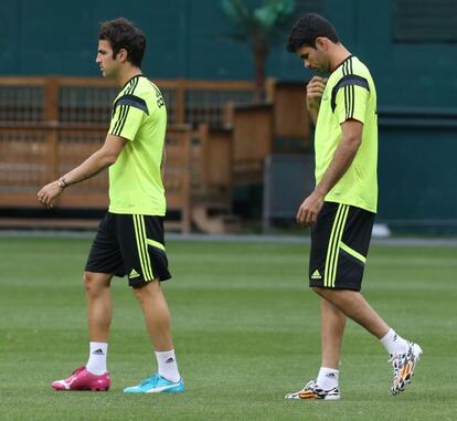 Cesc y Diego Costa durante el entrenamiento