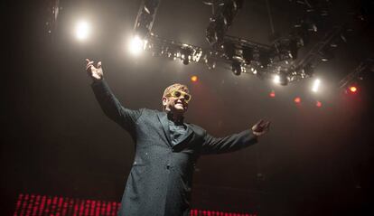 Elton John, en un concierto en el Palau Sant Jordi de Barcelona, el pasado diciembre.