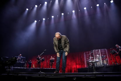 Serrat agradece al público del WiZink Center.