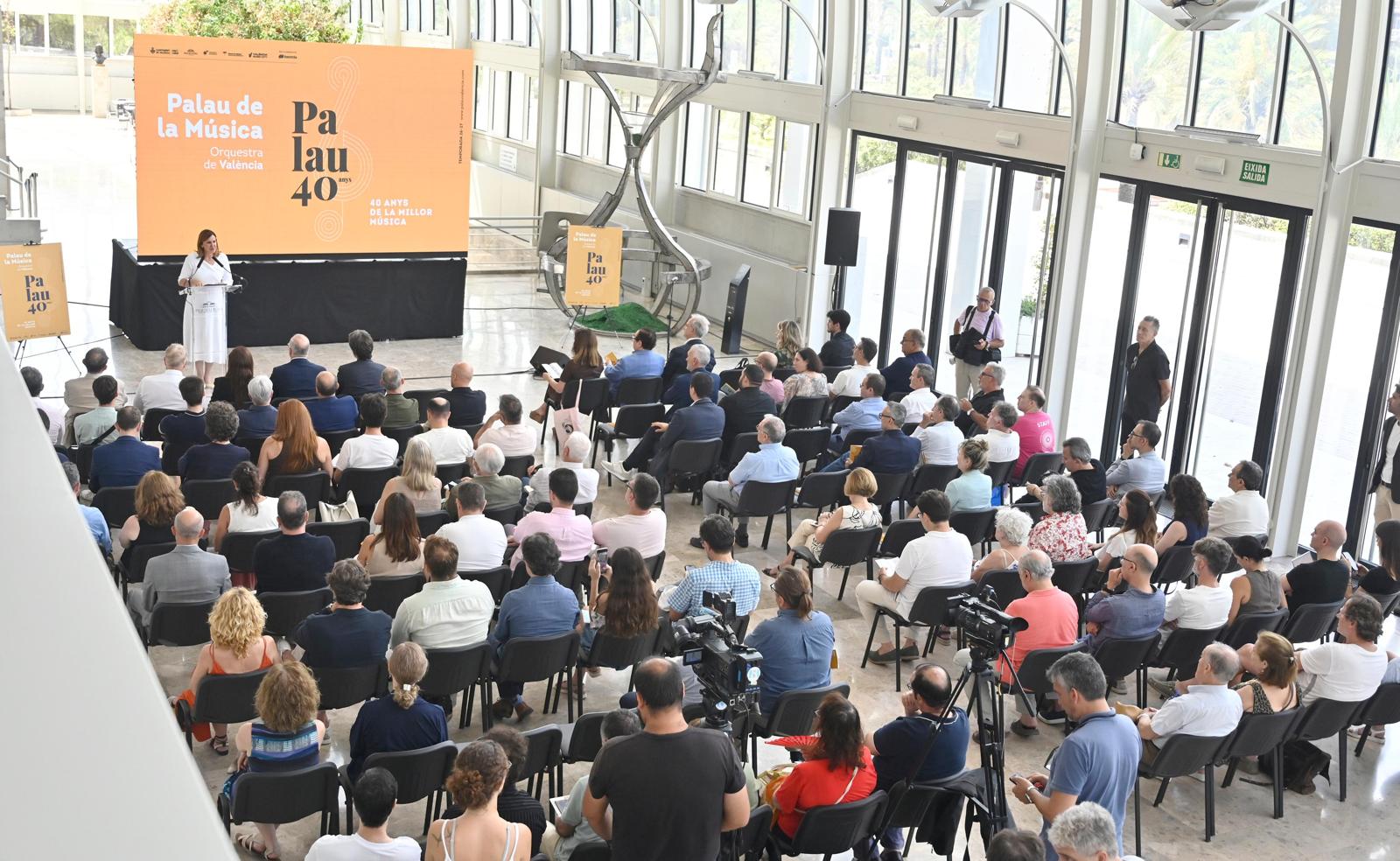 La alcaldesa de Valencia, María José Català, este martes en el vestíbulo del Palau de la Música, durante la presentación de la nueva temporada, en una imagen cedida.