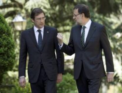 El primer ministro de Portugal, Pedro Passos Coelho, y el presidente espa&ntilde;ol, Mariano Rajoy.