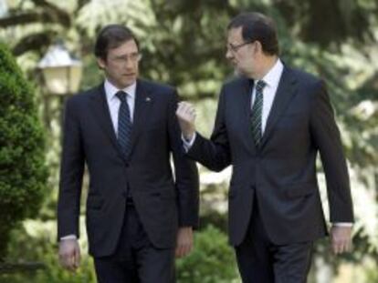 El primer ministro de Portugal, Pedro Passos Coelho, y el presidente espa&ntilde;ol, Mariano Rajoy.