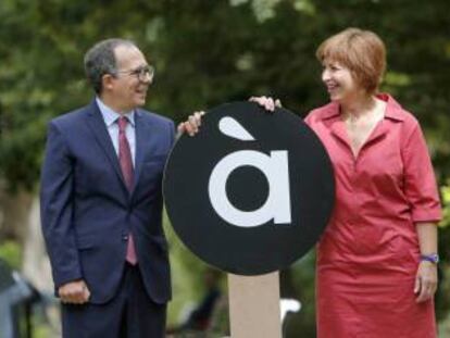 Enrique Soriano y Empar Marco, cuando se presentó la imagen de À punt. 