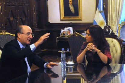 Antonio Brufau y la presidenta de Argentina, Cristina Fernández, en una reunión de hace dos años.