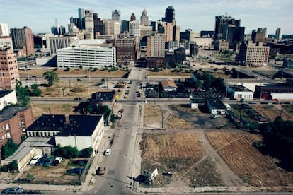 En el centro de Detroit (en la imagen en 1991) se han demolido en los últimos años grandes edificios que fueron míticos.