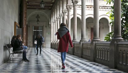 Claustro de la Universidad de Barcelona. 