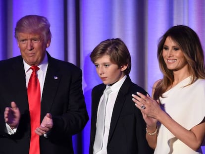 Donald, Melania y Barron Trump la noche del triunfo electoral del republicano.