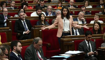 La líder de l'oposició, Inés Arrimadas, interpel·la el president, Quim Torra.