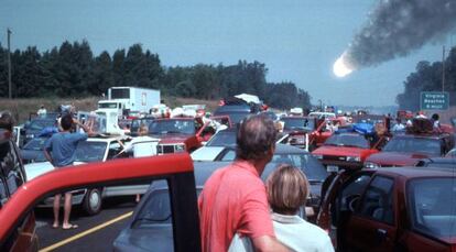 A scene from the movie 'Deep Impact' in which a comet threatens to destroy Earth. 