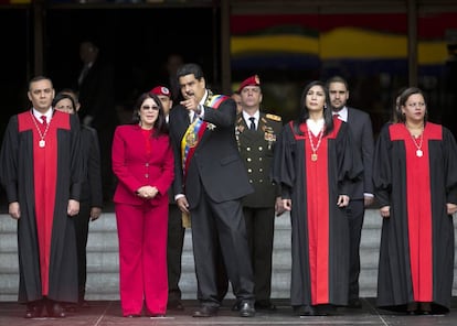 Nicolás Maduro com membros de Tribunal Supremo venezuelano.