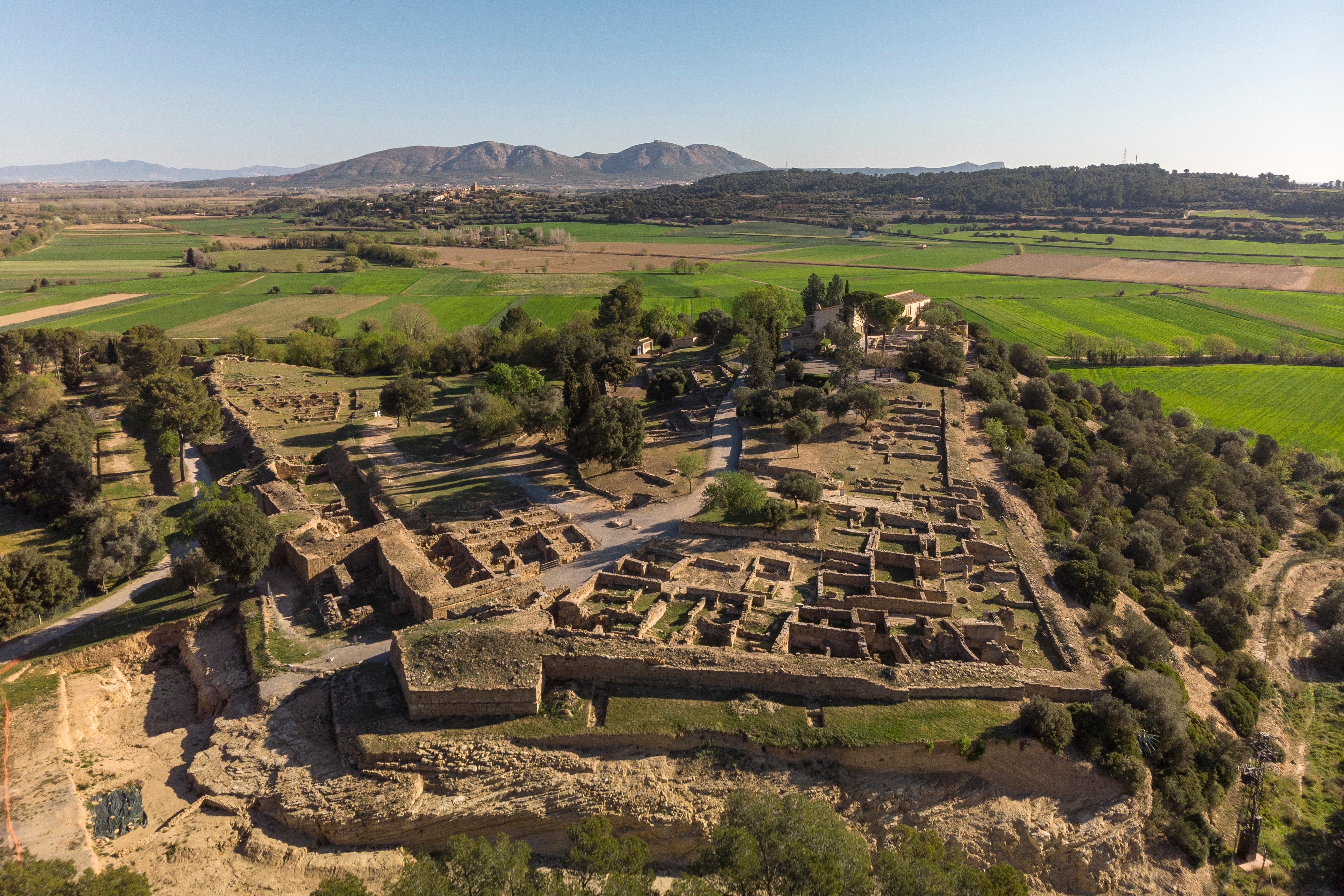 Vista aérea de las ruinas de Ullastret.