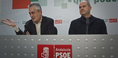 Jos&eacute; Antonio Gri&ntilde;&aacute;n y Manuel Chaves, en noviembre de 2009.