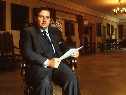 Gustavo Villapalos, Consejero de Educación de la Comunidad de Madrid, en 1996.