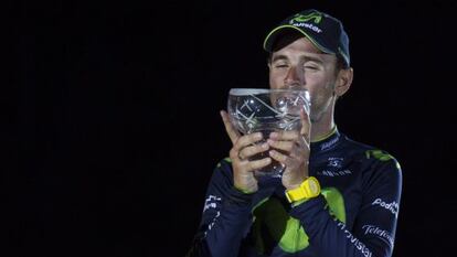 Alejandor Valverde celebra su segundo puesto en la Vuelta 2014.