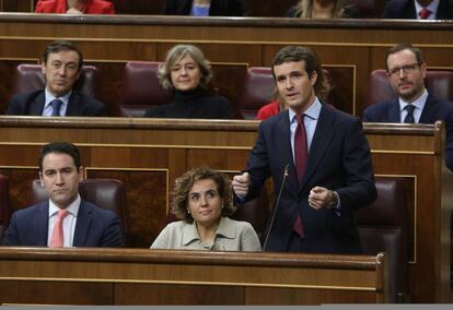 Pablo Casado interviene en la sesión de control al Gobierno en el Congreso, este miércoles.