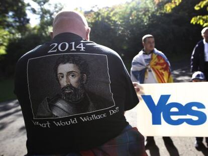 Partidarios de la independencia de Escocia participan en una marcha, el pasado 22 de septiembre en Edimburgo.