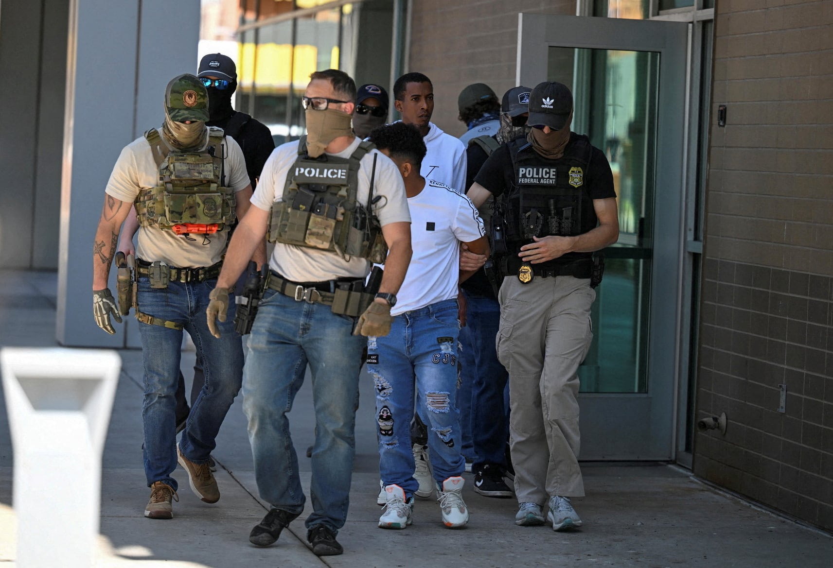 Las citas en los tribunales se convierten en trampas para detener a los migrantes