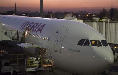 Un avi&oacute;n de Iberia.