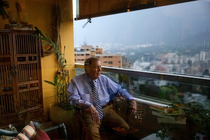 Edmundo González Urrutia, candidato presidencial opositor en Venezuela, en su residencia en Caracas en la tarde del jueves.
