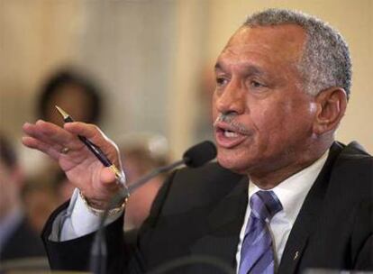 Charles Bolden, nuevo director de la NASA.