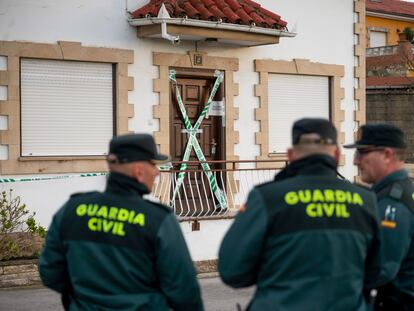 La casa donde vivían madre e hijo en la localidad cántabra de Hinojedo, en el municipio de Suances.