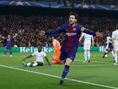 Messi celebra su segundo gol, el tercero del Barça.