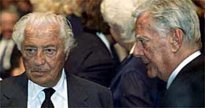 El patrón de la Fiat, Gianni Agnelli, junto a su hermano Umberto a mediados del pasado año.