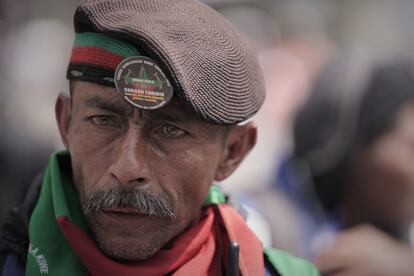 Comunidades indígenas se desplazaron desde el departamento del Cauca, uno de los más afectados por la violencia, para apoyar la marcha en Bogotá.