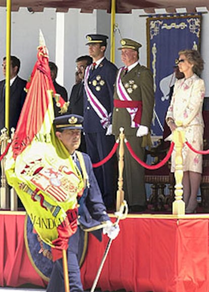 Los Reyes y el Príncipe, en el desfile de las Fuerzas Armadas.