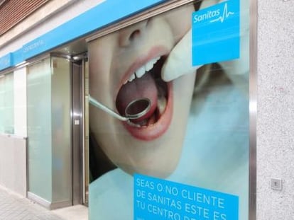 Sanitas alcanza el millón de asegurados en la guerra de las clínicas dentales