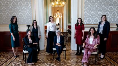 Galardonadas por el Premio de Matemáticas de la Fundación BBVA y la RSME: de izquierda a derecha Mercedes Pelegrín García, María Jesús Carro, Maripaz Tirado, María Cumplido, Olga Gil, Judit Muñoz, Ujué Etayo y María Ángeles García Ferrero.