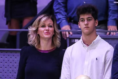 La presentadora Susanna Griso, con su hijo.